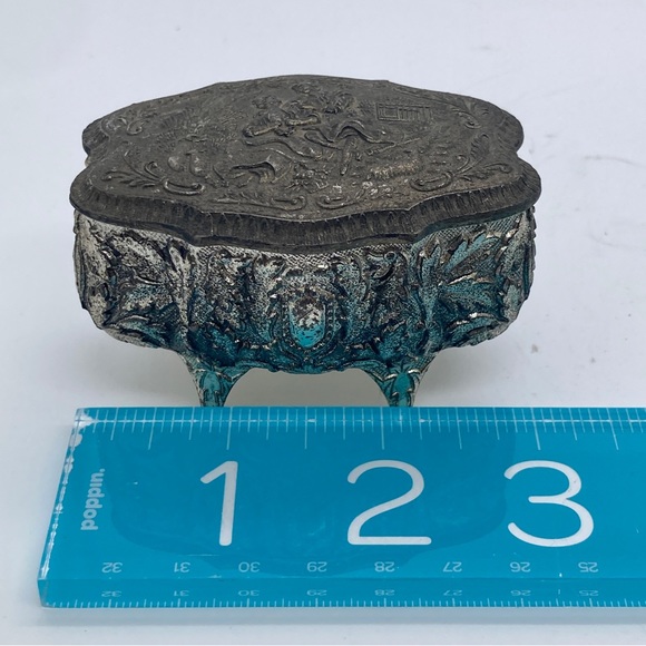 Vintage Metal Trinket Box Made in Japan Red Fabric Lining Hinged Top - Picture 6 of 8